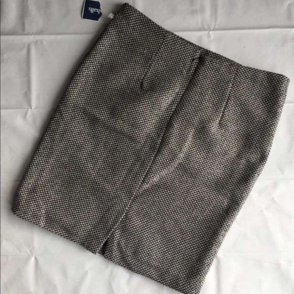 SALE❗️Cynthia Rowley Pencil Tweed Skirt - Picture 2 of 4